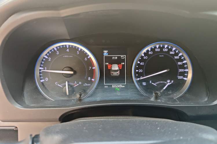 Used Toyota Highlander 2018 2.0T Four-Wheel Drive Luxury Version 7 Seats China VI Standard Instrument Cluster