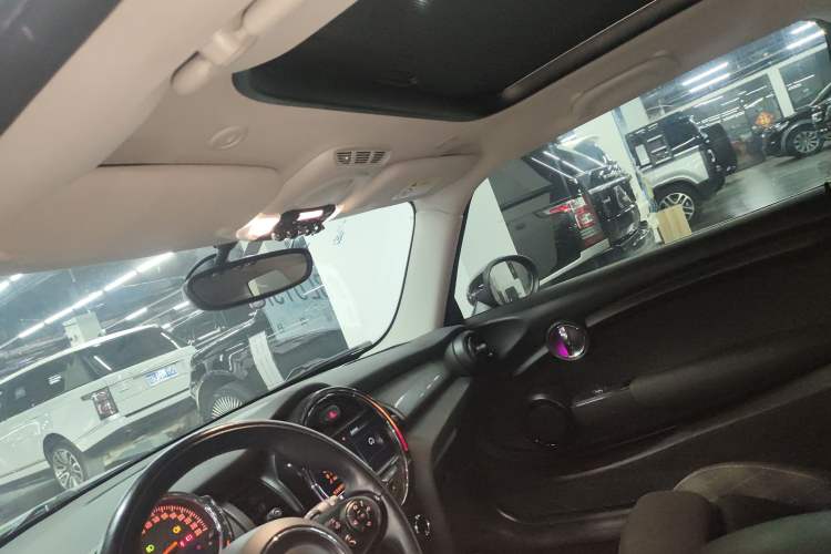 Used MINI MINI 2016 1.5T COOPER Avant-Garde