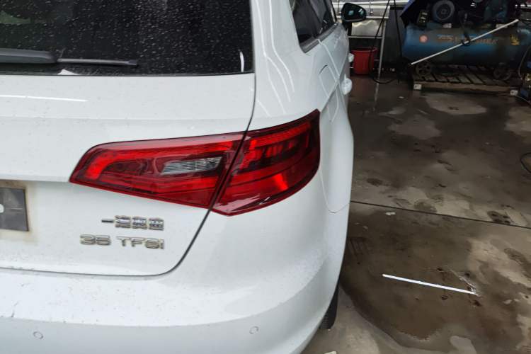 Used Audi A3 2014 Sportback 35 TFSI Automatic Style Edition Right Rear Taillight