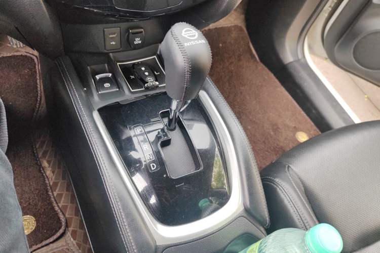 Used Nissan X-Trail 2019 2.0L CVT Comfort Edition 2WD Gear Lever