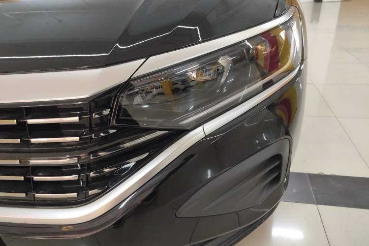 Used Volkswagen Passat 2024 280TSI Business Edition
