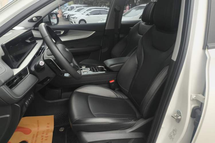 Used Chery Tiggo 8 PLUS 2022 290TGDI DCT Haoting Edition+ Left Front Seat