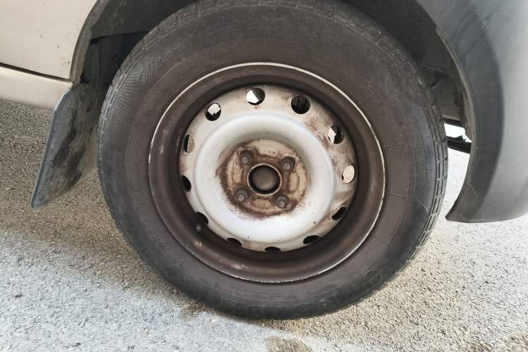 Used Jinbei Hiace X30 2020 1.5L Van Super-Enjoyment Model China VI Standard SWC15M Right Front Wheel Hub