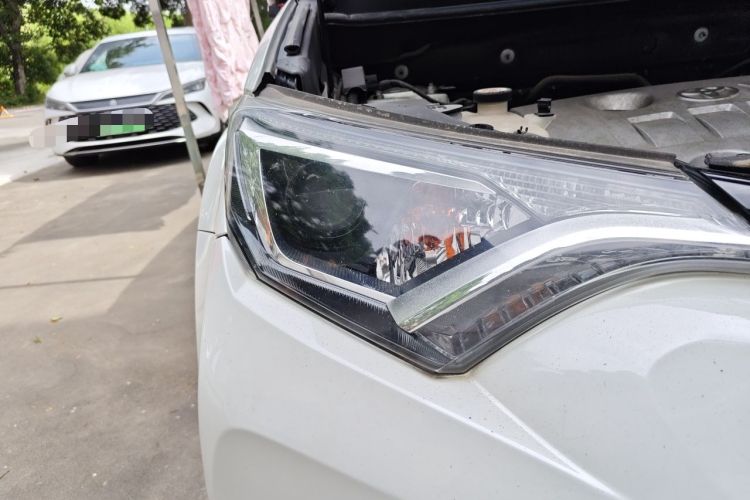 Used Toyota RAV4 2019 2.0L CVT Two-Wheel Drive Pioneer Edition China V Standard
