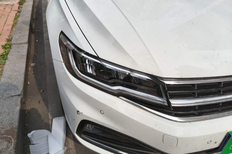 Used Volkswagen Bora 2019 Revised 1.5L Automatic Luxury Version China VI Standard Right Front Headlight