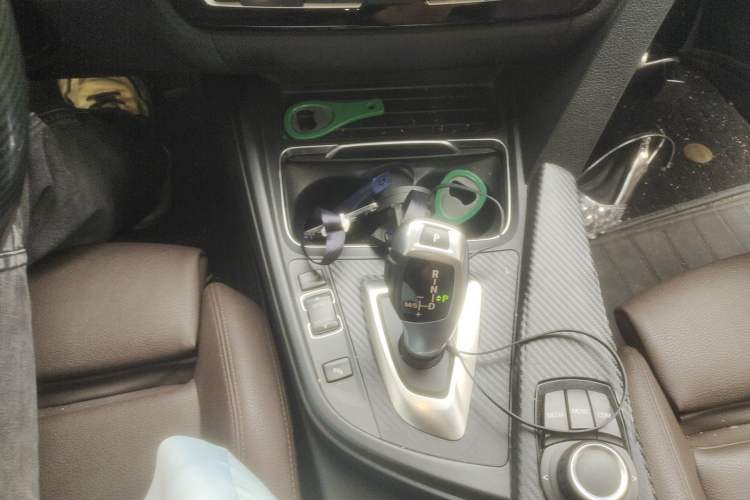 Used BMW 3 Series 2018 320Li Fashion Model Gear Lever