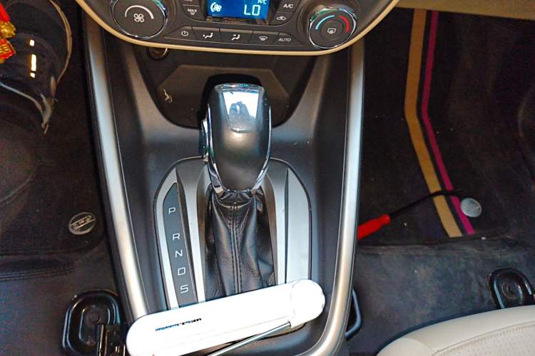 Used Ford Escort 2015 1.5L Automatic Fashion Model