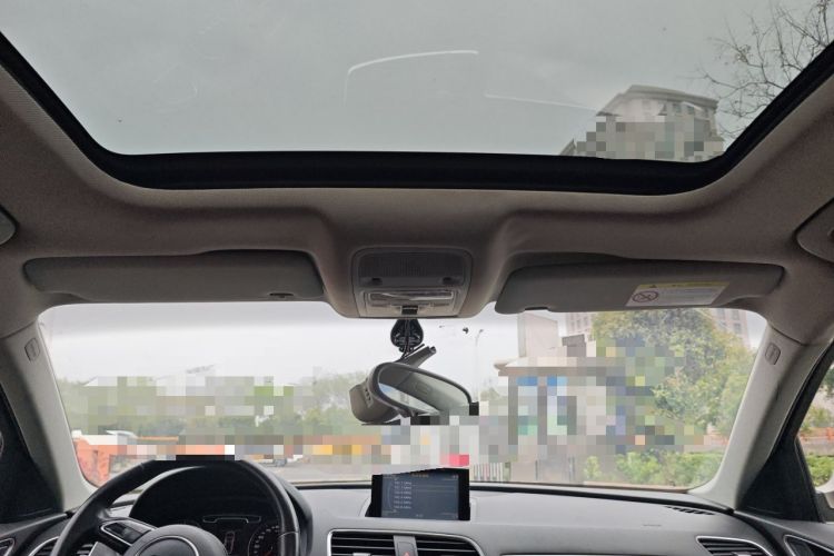 Used Audi Q3 2015 35 TFSI Comfort Model Headliner