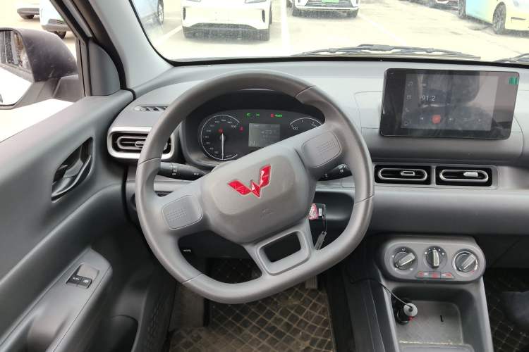 Used Wuling Hongguang New Energy 2024 All-Electric Model 300KM Standard Version
