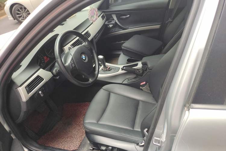 Used BMW 3 Series 2010 318i Leading Model
