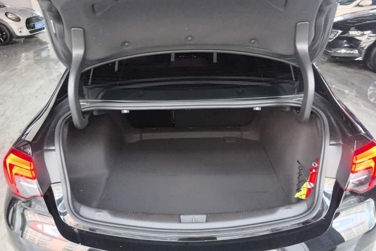 Used Buick Regal 2019 Revised 20T Luxury Version China VI Standard
