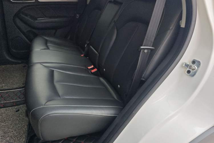 Used Roewe RX5 2019 20T Two-Wheel Drive Automatic 4G Connected Platinum Edition
