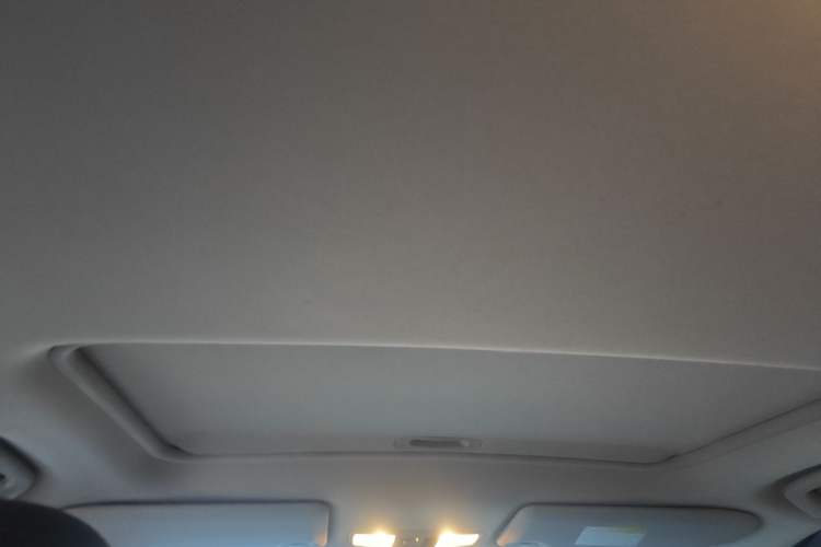 Used Mitsubishi Outlander 2018 2.4L 4x4 Prestige Edition 7 Seats Headliner