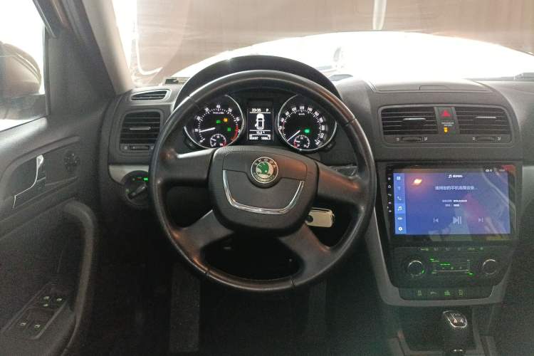 Used Skoda Yeti 2013 1.8T DSG Luxury Edition Steering Wheel