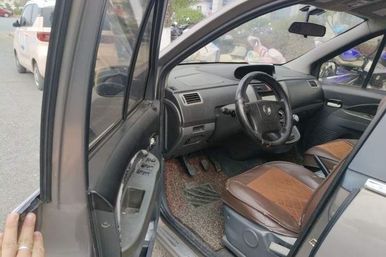 Used FORTHING Joyear 2011 1.5L Manual Luxury Edition
