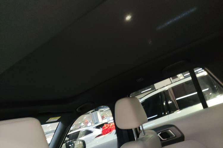 Used Formula Leopard Titanium 3 2025 501 km Range Rear-Wheel Drive Intelligent Driving Max Edition