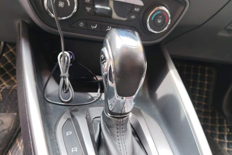 Used Ford Escort 2015 1.5L Automatic Fashion Model