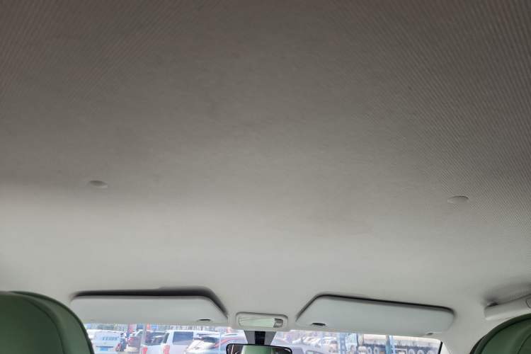 Used Wuling Hongguang MINIEV 2022 Macaron Premium Model – Lithium Ternary Battery
