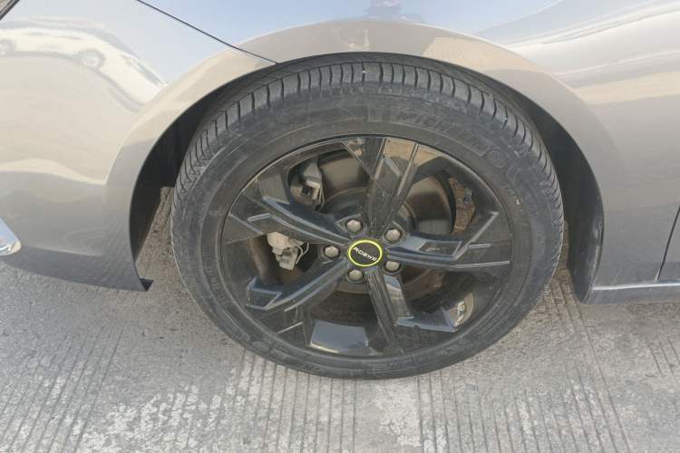 Used Roewe i6 MAX 2020 300TGI Automatic Cool & Stylish Skyroof Edition