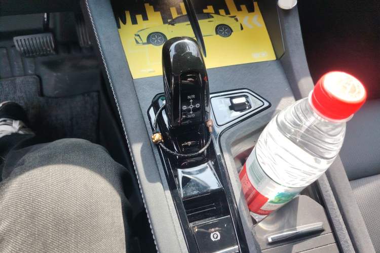 Used Lynk & Co 03 2023 2.0TD DCT JingPro Gear Lever