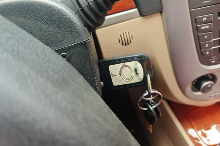 Used Buick Excelle 2013 1.5L Automatic Luxury Model Vehicle Key