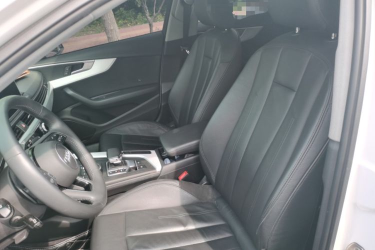 Used Audi A4L 2019 40 TFSI Fashion Edition China VI Emission Standard
