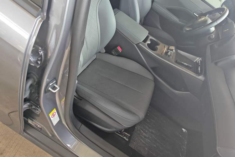 Used BYD Qin PLUS 2025 DM-i Smart Drive 55KM Leading Model Right Front Seat