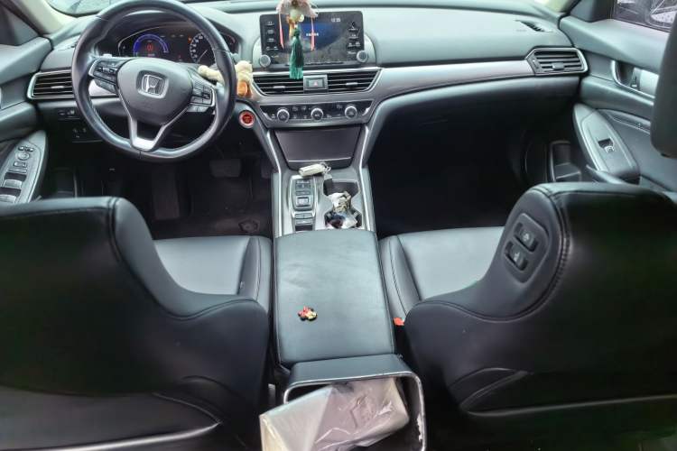 Used Honda Accord 2018 Rui Hybrid 2.0L Rui Ling Edition China VI Center Console