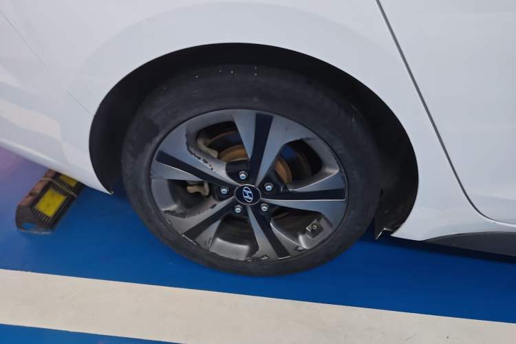 Used Hyundai Lafesta 2019 280TGDi Smart Speed Version China VI Standard Right Rear Wheel Hub