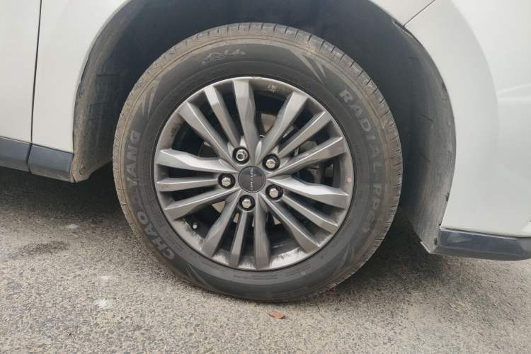 Used SAIC MAXUS G50 2023 1.5T Manual Comfort B Trim Right Front Wheel Hub