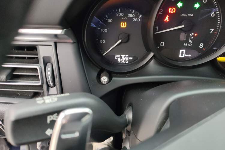 Used Porsche Macan 2023 Macan T 2.0T