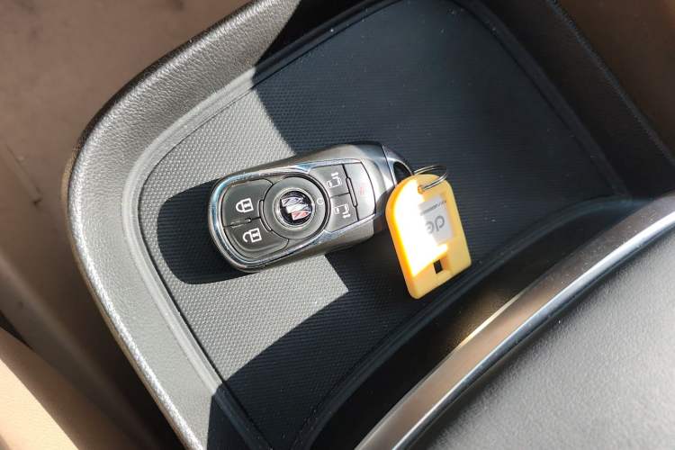 Used Buick GL8 2020 ES Land Cruiser 653T Luxury Edition
