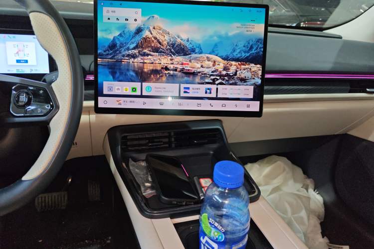 Used Lynk & Co 07 2024 EM-P 126 Long-Range Intelligent Driving Ultra Audio And AC Panel