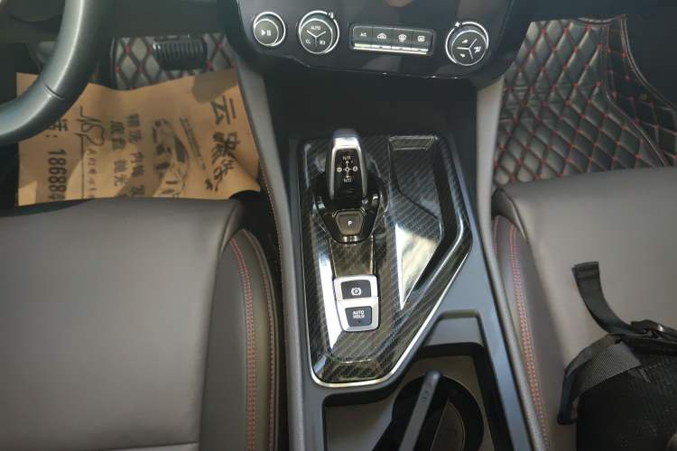 Used Lynk & Co 02 2019 High-Energy Edition 2.0T Automatic Two-Wheel Drive Shine Pro Edition China VI Standard
