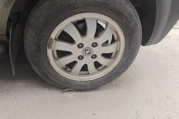 Used Dongfeng Xiaokang V27 2011 1.3L Standard Version BG13-20 Right Front Wheel Hub