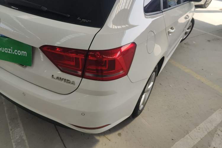 Used Volkswagen Gran Lavida 2015 1.6L Automatic Fashion Edition