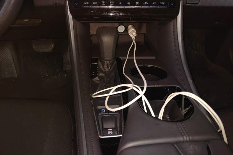 Used Toyota Avalon 2022 2.0L Ambition Edition
