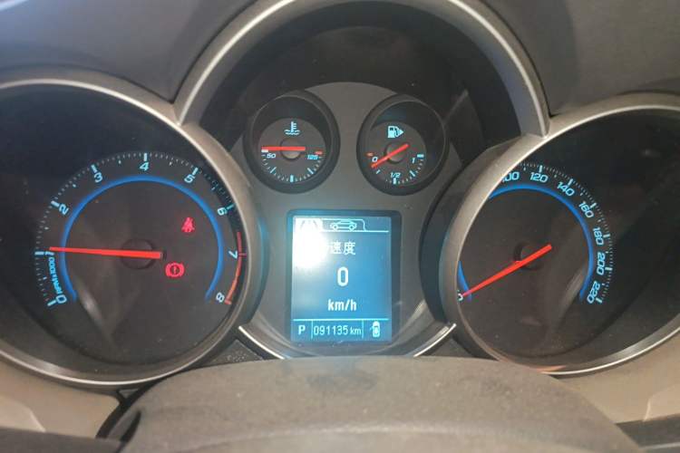 Used Chevrolet Cruze 2015 1.5L Classic SE AT Instrument Cluster