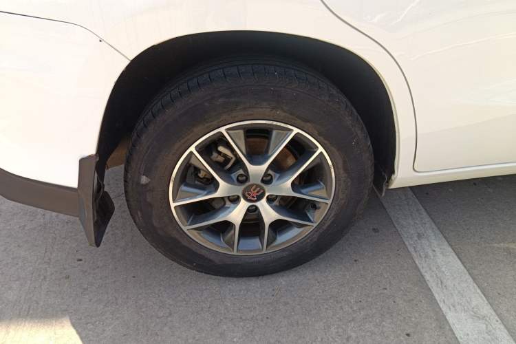 Used BYD Song 2016 GaiShi Edition 1.5TI Manual Elite Model Right Rear Wheel Hub