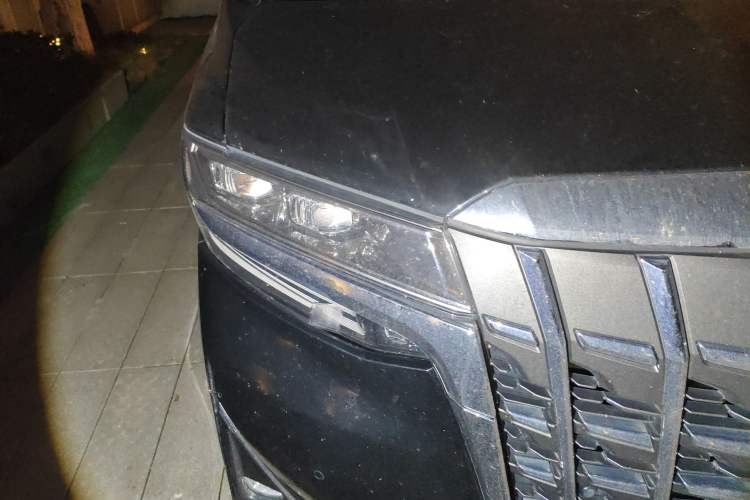Used Toyota Alphard 2021 Dual-Engine 2.5L Luxury Edition