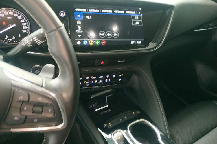 Used Buick Envision 2022 Encore Plus 652T Five-Seat Luxury Model