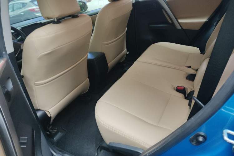 Used Toyota RAV4 2016 2.0L CVT Two-Wheel Drive Urban Edition China V Standard