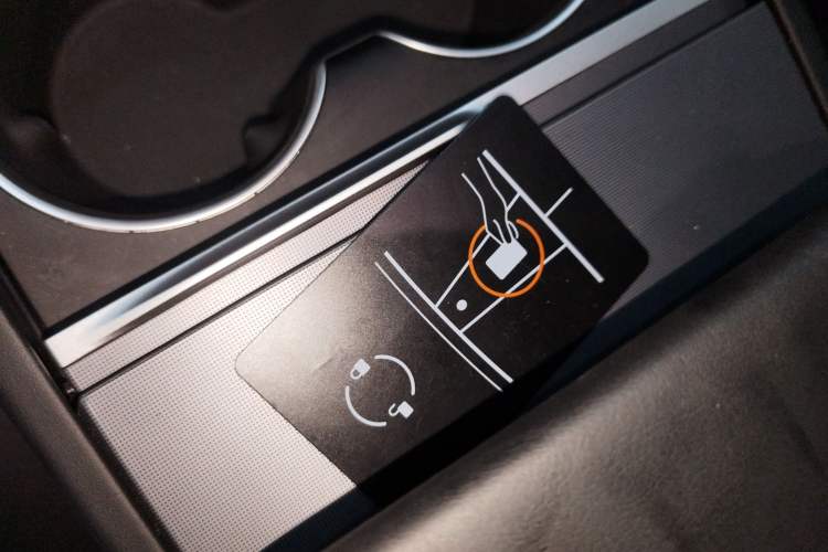 Used Tesla Model 3 2023 Rear-Wheel-Drive Version
