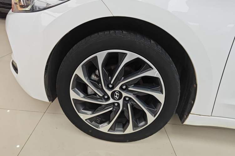 Used Hyundai Elantra (6th Generation / Lingdong) 2019 1.4T Dual-Clutch Xuan Dong · Dynamic Model