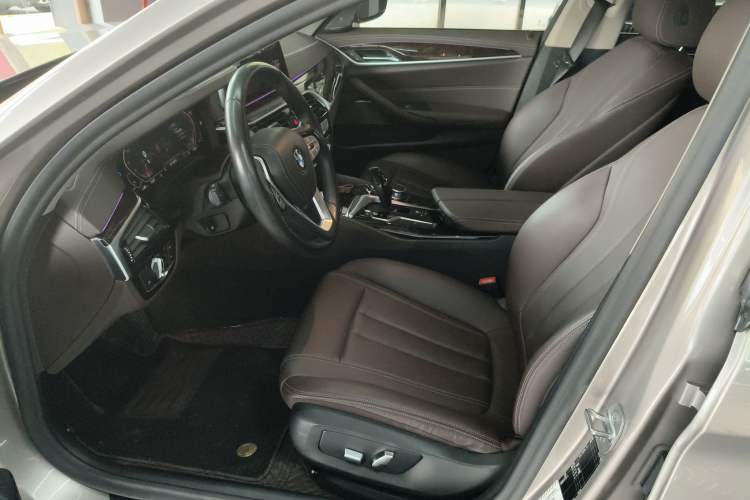 Used BMW 5 Series 2020 525Li Luxury Package Left Front Seat