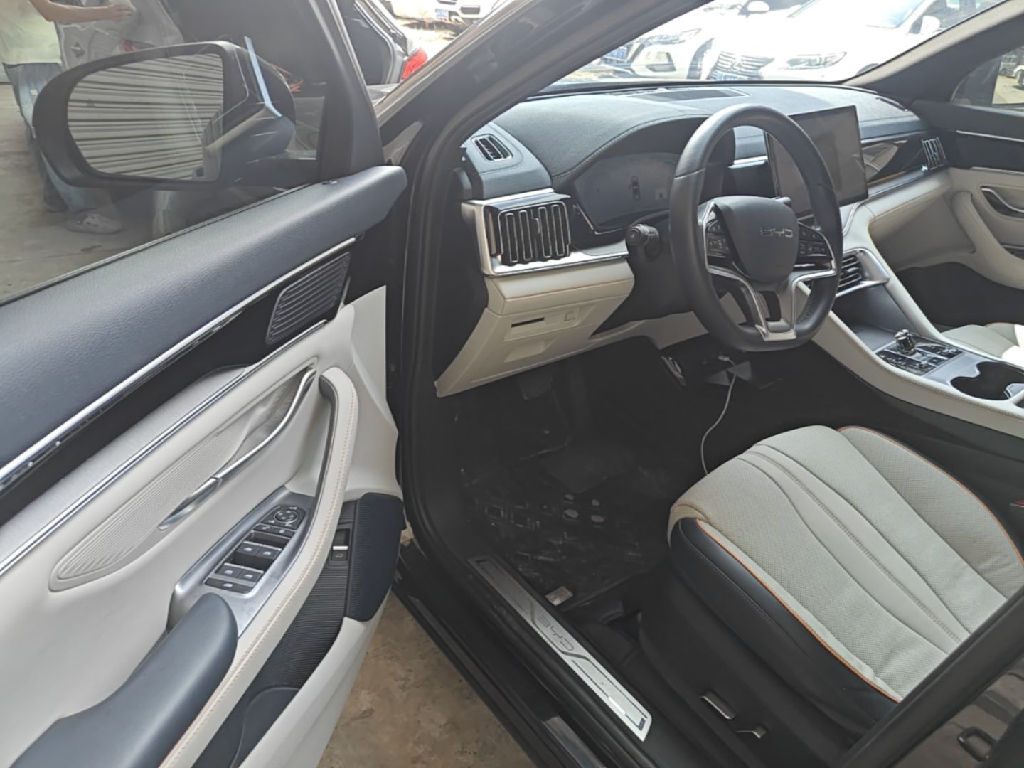 BYD Song PLUS New Energy 2023 Champion Edition DM-i 150KM Flagship PLUS — снимка 18