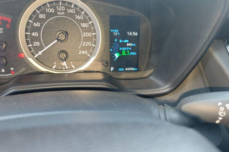 Used Toyota Corolla Cross 2022 2.0L Pioneer Edition Odometer Close Up