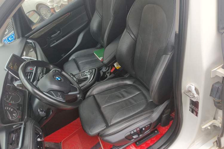 Used BMW 2 Series Active Tourer 2014 220i Luxury Design Package Left Front Seat