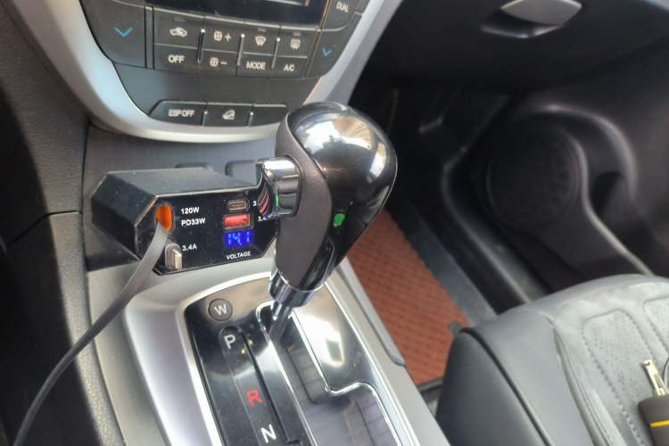 Used GAC Trumpchi GS5 2014 1.8T Automatic Two-Wheel Drive Supreme Edition Gear Lever