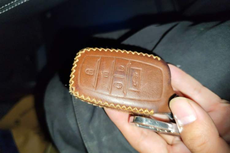 Used Toyota Sienna 2021 2.5L Hybrid Platinum Edition